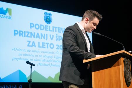 Naj športniki Kamnika za leto 2023 Lovro Planko in Maruša Mišmaš Zrimšek ter ekipa odbojkaric Calcit Volleya (15)